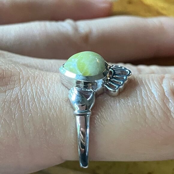 Natural Connemara Marble Sterling Silver Claddagh Ring - Picture 3 of 9